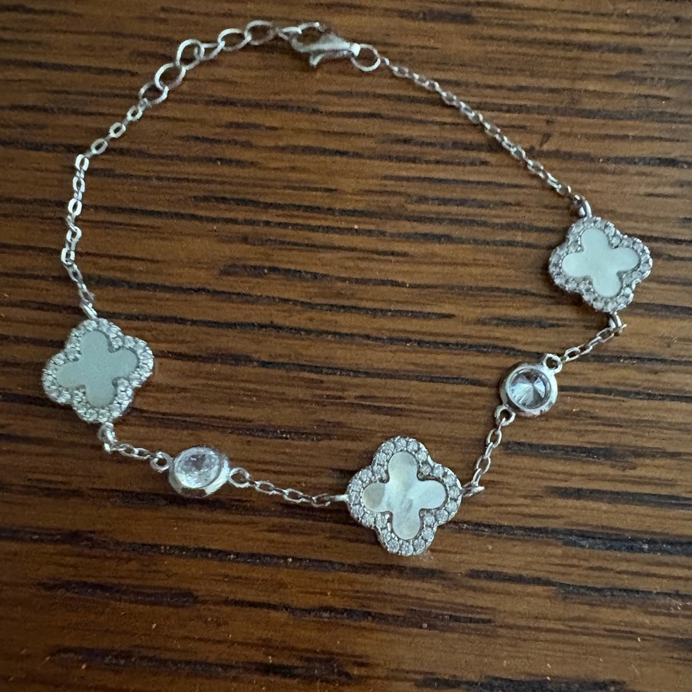 Silver Clover Bracelet